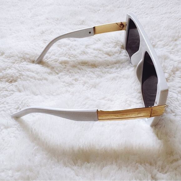 Inez White Oversized Square Sunglasses - Picture 3 of 11
